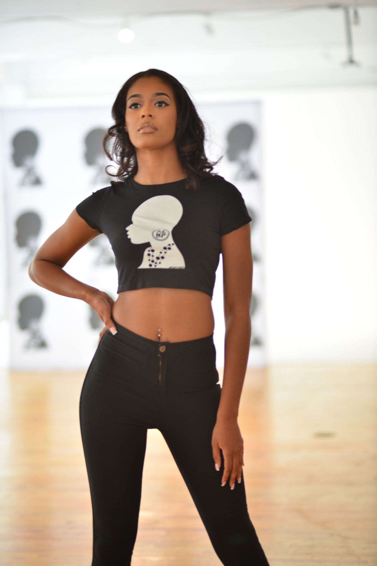 Pearl Women’s Crop Tee