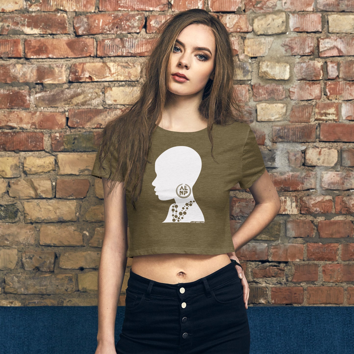 Pearl Women’s Crop Tee